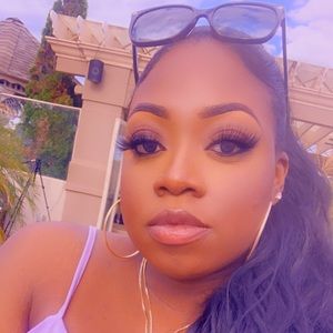 Meet your Posher, Lakeisha